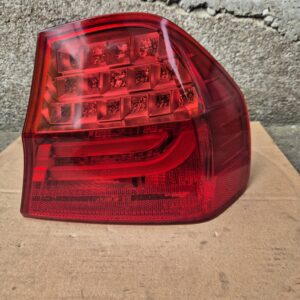 Rückleuchte rechts außen BMW E90 LCI – OEM 7289426 – komplett