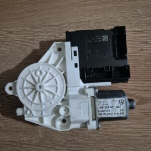 VW Golf 6 (2012) – 1K5 837 402 BC / 3C0 959 792 C – Türsteuergerät / Fensterhebermotor – Vorne Rechts