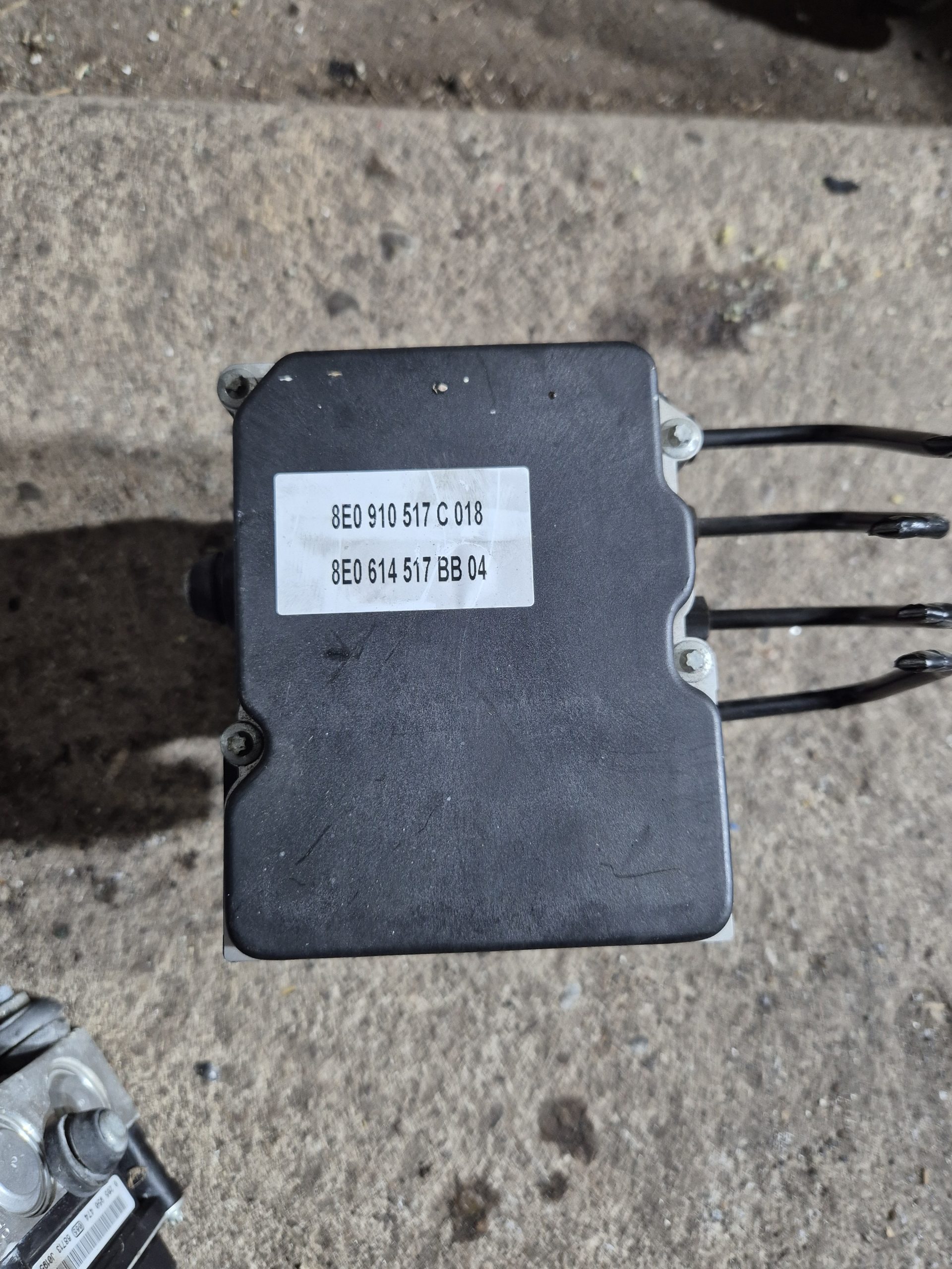 ABS ESP Steuergerät Pumpe Audi A4 B7 8E0910517C 8E0614517BB